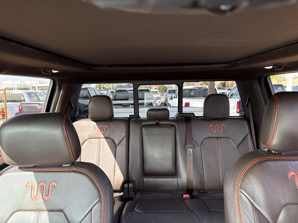 Used 2017 Ford F250 King Ranch w/ King Ranch Ultimate Package AWD/4WD image 12