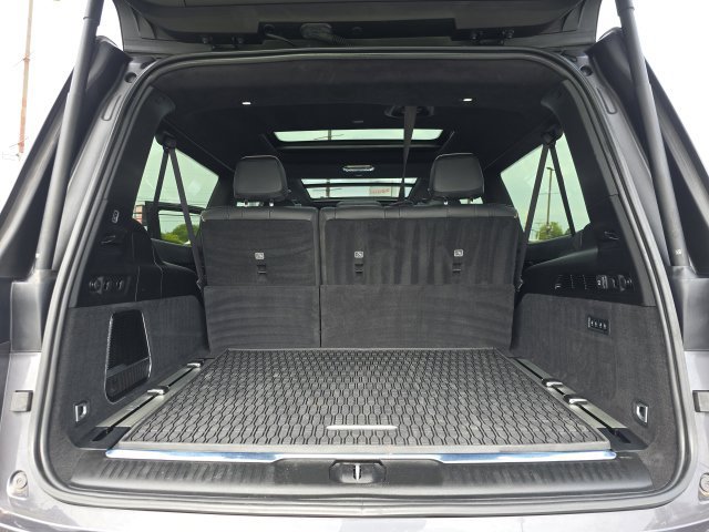 Used 2025 Jeep Grand Wagoneer L Series III w/ Rear Seat Video Group 1 AWD/4WD image 46