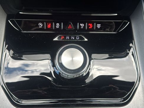 New 2026 Jeep Grand Wagoneer L 2WD image 21