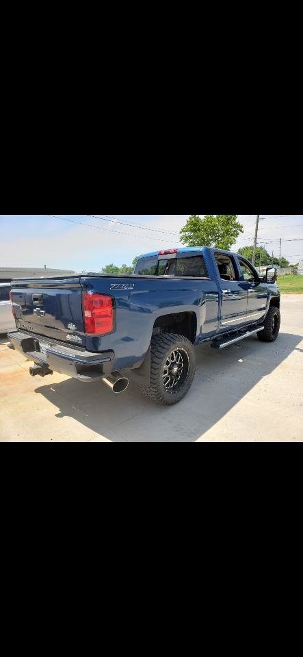 Used 2016 Chevrolet Silverado 3500 High Country w/ Duramax Plus Package AWD/4WD image 14