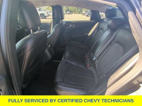Used 2016 Chrysler 200 Limited FWD image 37