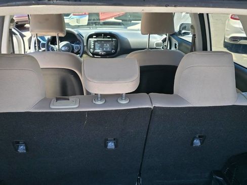 Used 2021 Kia Soul LX FWD image 24