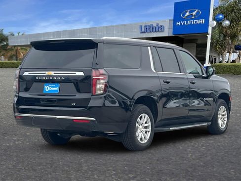 Used 2023 Chevrolet Suburban LT image 2