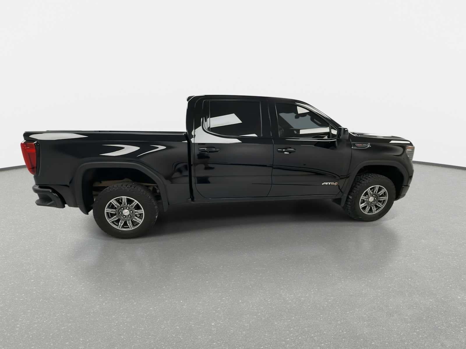 Used 2023 GMC Sierra 1500 AT4 w/ AT4 Premium Package AWD/4WD image 9