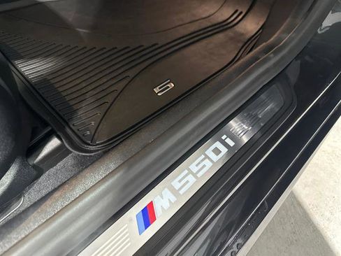 Used 2020 BMW M550i xDrive image 37