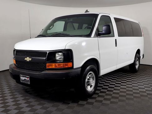 Used 2017 Chevrolet Express 2500 LS image 2