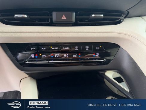 Used 2021 Buick Envision Avenir w/ Technology Package II AWD/4WD image 11
