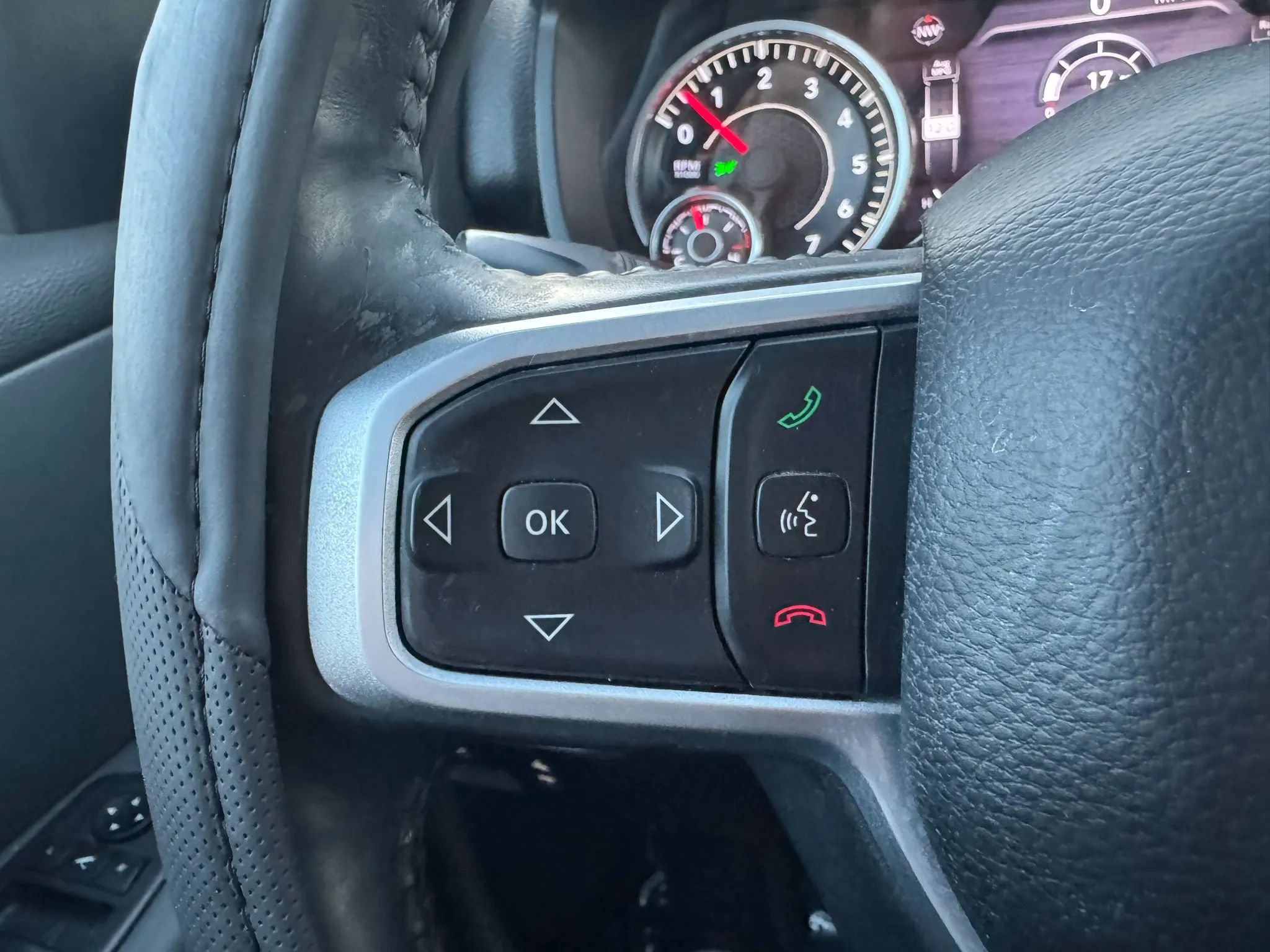 Used 2020 RAM 1500 Big Horn AWD/4WD image 30