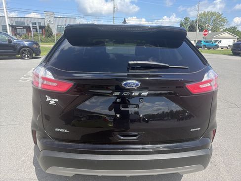 Used 2022 Ford Edge SEL w/ Convenience Package AWD/4WD image 4