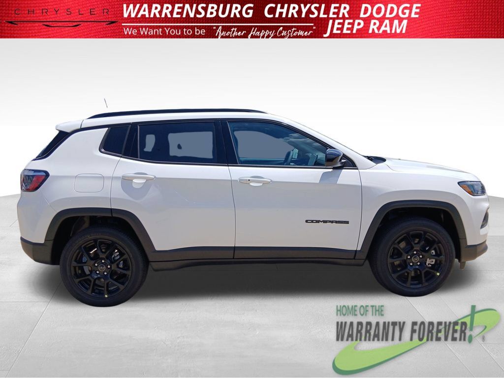 New 2026 Jeep Compass Latitude AWD/4WD image 3
