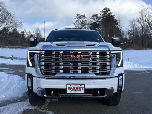 Used 2024 GMC Sierra 3500 Denali w/ Denali Reserve Package image 2