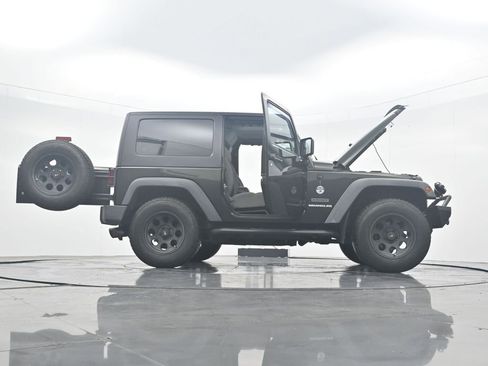 Used 2010 Jeep Wrangler Sport image 40