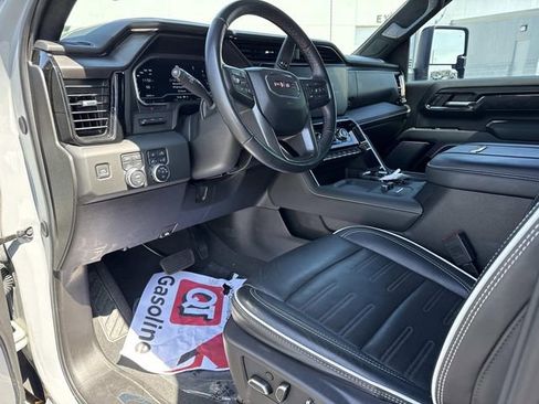 Used 2024 GMC Sierra 2500 AT4X AWD/4WD image 10
