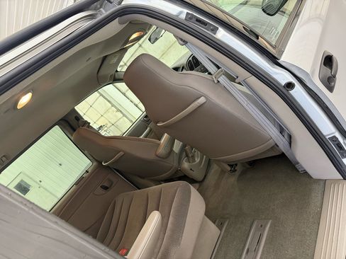 Used 2002 Dodge Caravan SE image 63