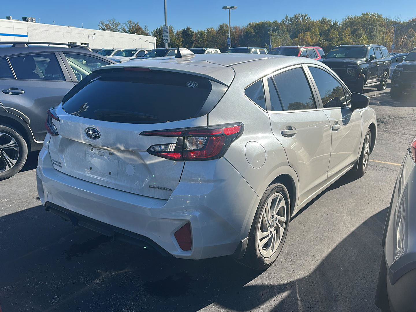Used 2024 Subaru Impreza 2.0i AWD/4WD image 2