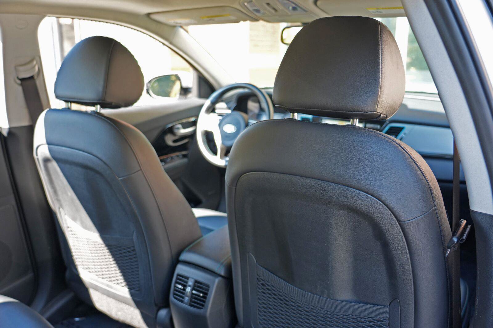 Used 2019 Kia Niro EX Premium FWD image 39