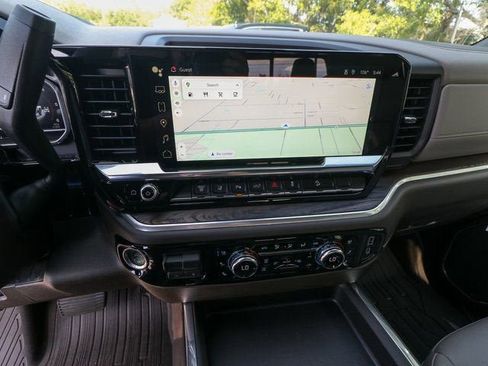 New 2025 GMC Sierra 2500 SLT w/ SLT Premium Package AWD/4WD image 20