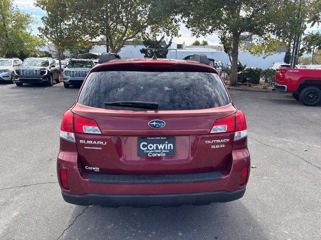 Used 2011 Subaru Outback 3.6R Limited AWD/4WD image 8