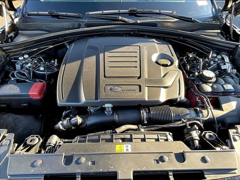 New 2025 Land Rover Range Rover Velar Dynamic SE image 13