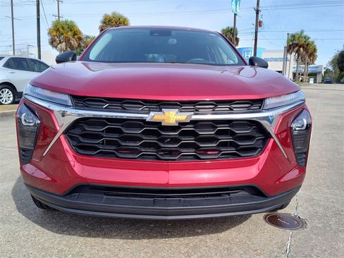 Used 2025 Chevrolet Trax LS image 16