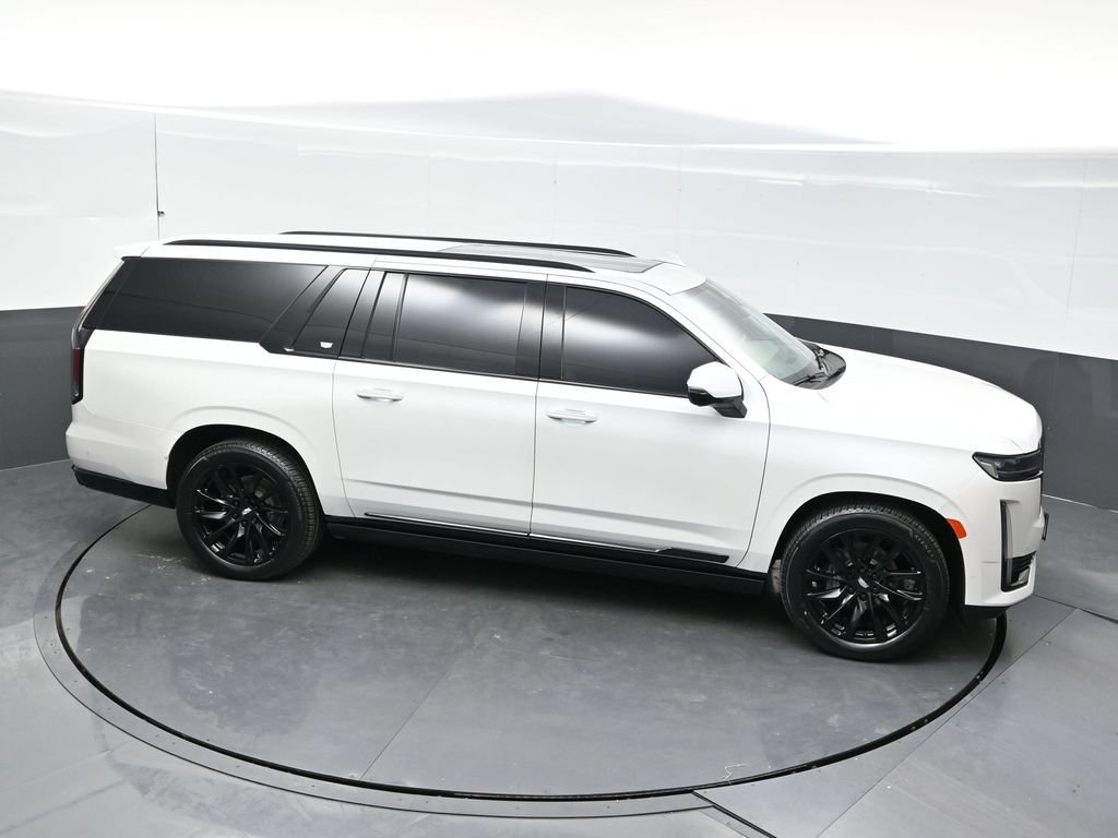 Certified 2024 Cadillac Escalade ESV Sport Platinum w/ LPO, ONYX Package AWD/4WD image 32