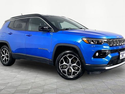 Used 2025 Jeep Compass Limited AWD/4WD image 1