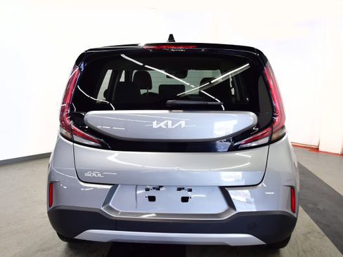 Used 2025 Kia Soul LX w/ LX Technology Package image 6