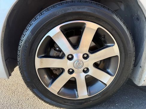 Used 2012 Nissan Sentra 2.0 SR w/ Special Edition Pkg image 23