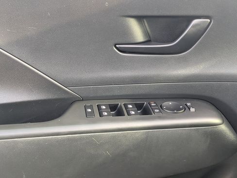 Certified 2025 Hyundai Kona SEL image 15