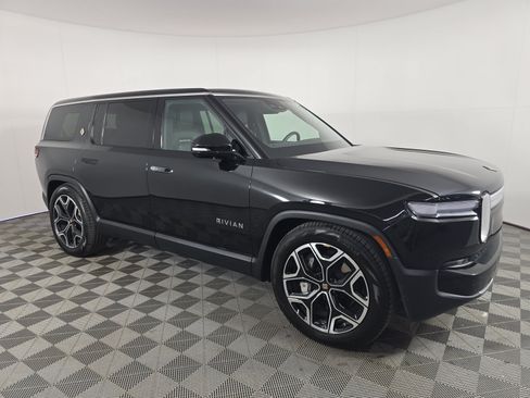 Used 2025 Rivian R1S Adventure AWD/4WD image 7