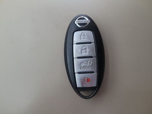 Used 2016 Nissan Rogue SL w/ SL Premium Package image 32