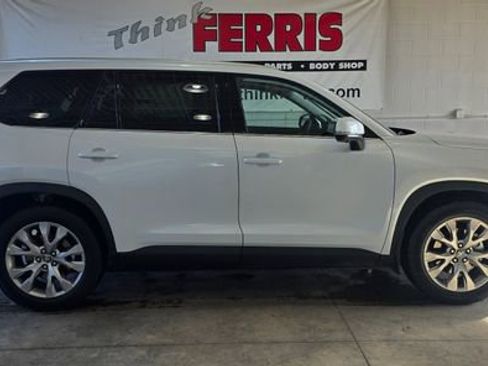 New 2026 Toyota Grand Highlander Limited image 8