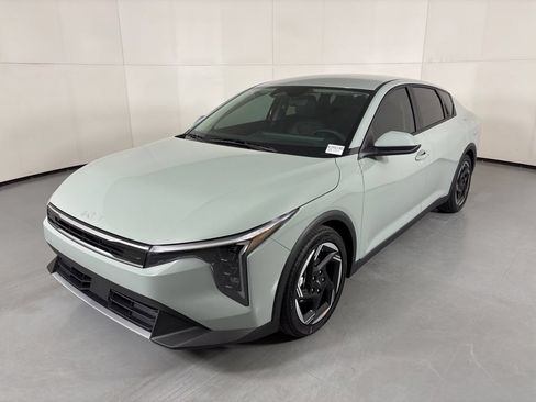 New 2026 Kia K4 EX FWD image 4