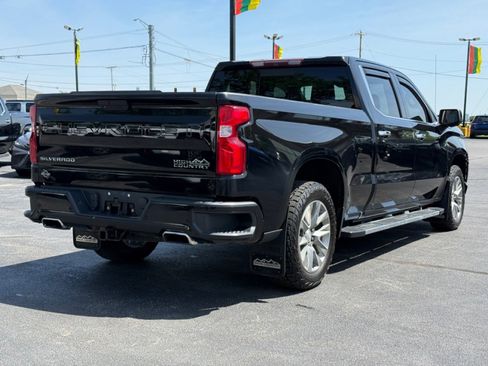 Used 2019 Chevrolet Silverado 1500 High Country w/ Technology Package AWD/4WD image 8