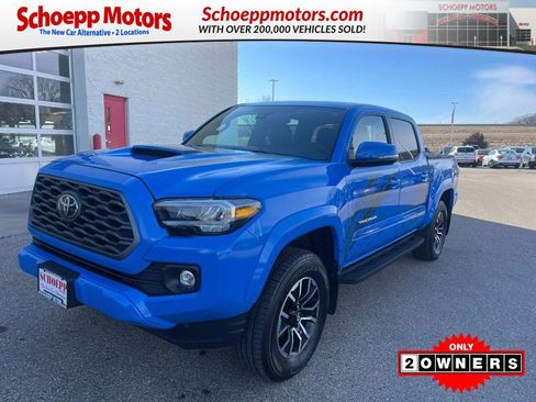 Used 2021 Toyota Tacoma TRD Sport w/ TRD Premium Sport Package image 1