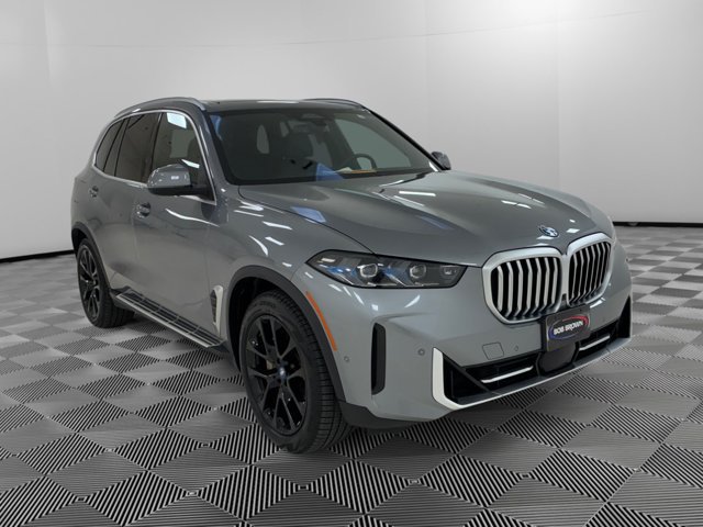 Used 2025 BMW X5 xDrive50e AWD/4WD image 7