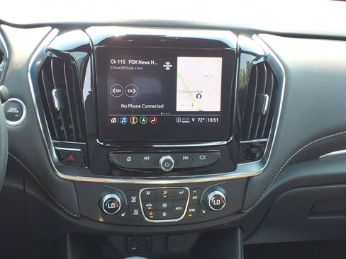 Used 2023 Chevrolet Traverse LT w/ LT Premium Package AWD/4WD image 16
