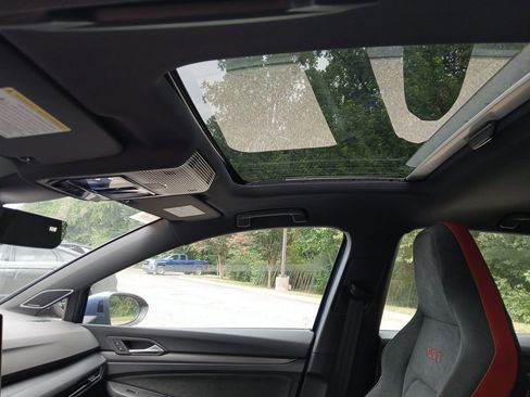 New 2025 Volkswagen GTI SE image 21