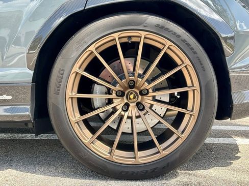 Used 2024 Lamborghini Urus Performante image 15