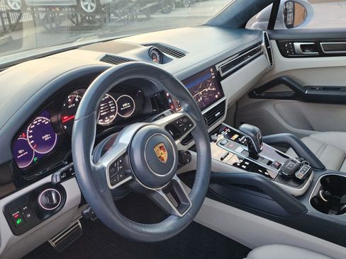 Used 2023 Porsche Cayenne GTS image 12