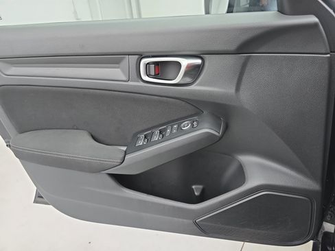 Used 2025 Honda Civic Sport image 26