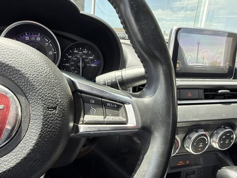 Used 2018 FIAT 124 Spider Classica w/ Technology Group RWD image 25