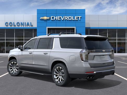 New 2026 Chevrolet Suburban Premier AWD/4WD image 3