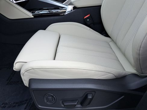 New 2025 Audi Q5 Prestige image 32