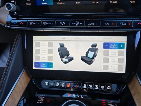 Used 2024 Jeep Grand Wagoneer L Series III image 62