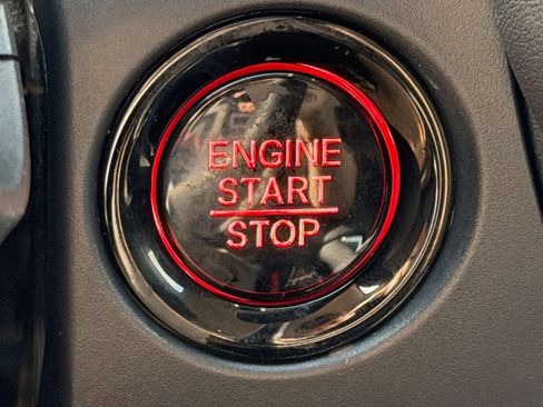 Used 2025 Honda HR-V LX image 21