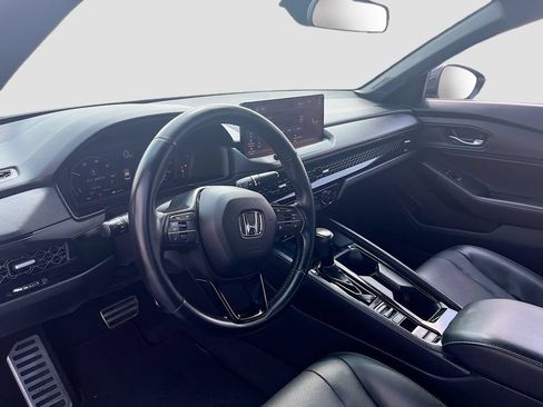 Used 2023 Honda Accord Sport image 9