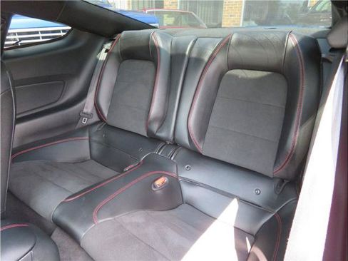 Used 2021 Ford Mustang GT Premium w/ Equipment Group 401A RWD image 4