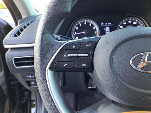 Used 2023 Hyundai Sonata SE image 19
