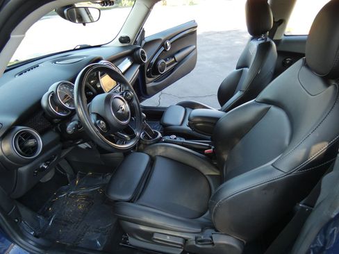 Used 2015 MINI Cooper S image 40